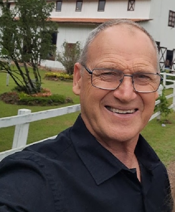 JOSÉ CARLOS HINING